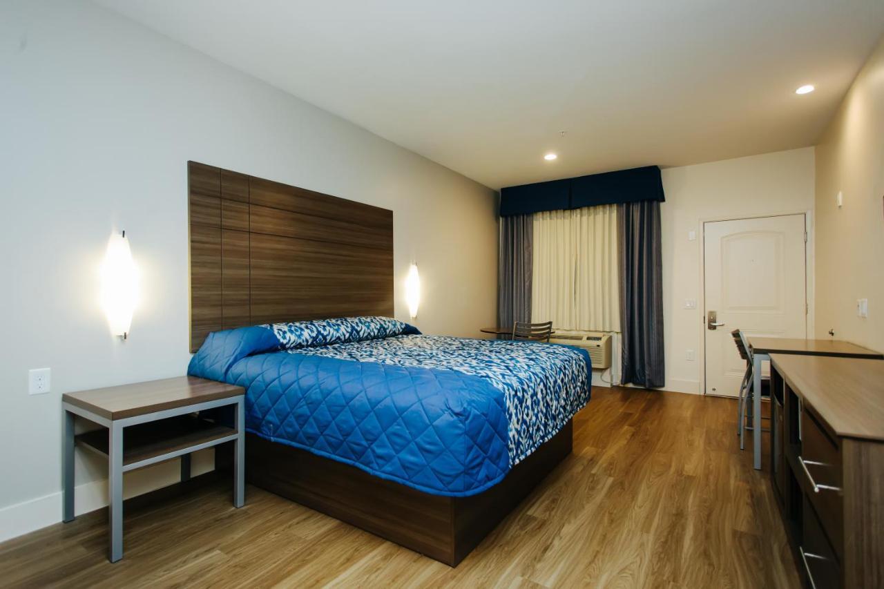 Palace Inn Blue City Centre Хюстън Екстериор снимка